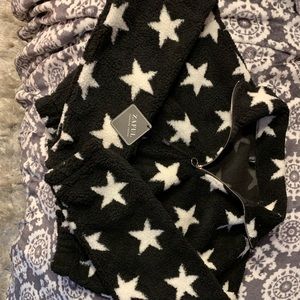 Star cropped sweatshirt